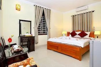 Отель Bamboo Garden Homestay Хойан