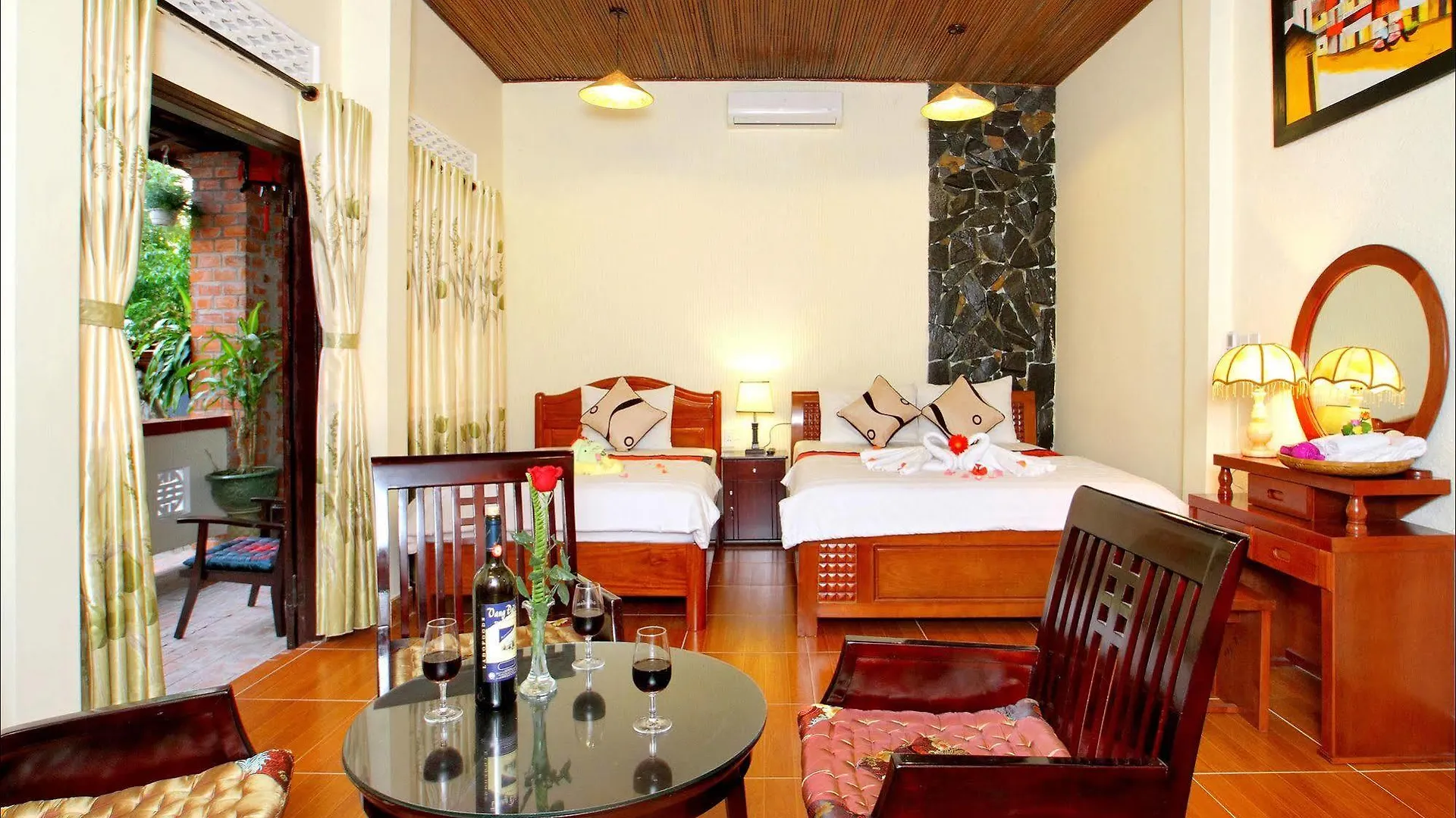 Отель Bamboo Garden Homestay Хойан
