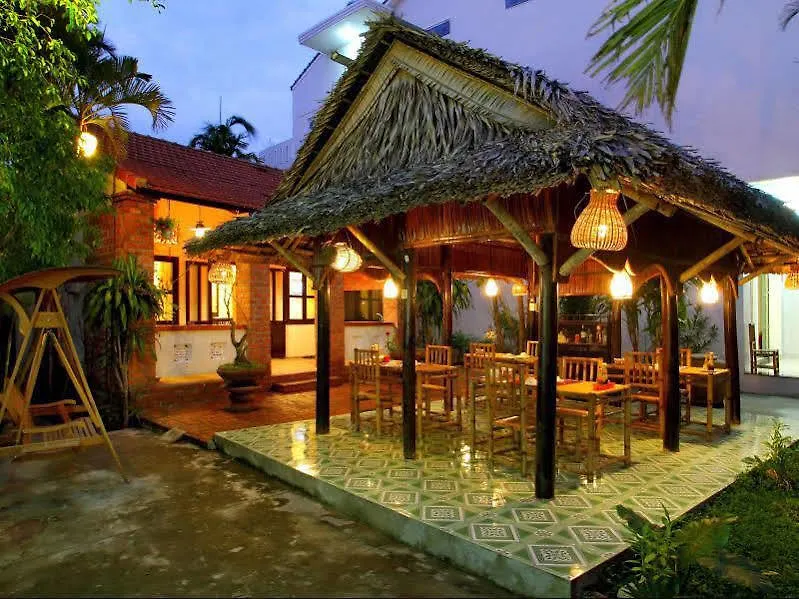 Bamboo Garden Homestay Хойан